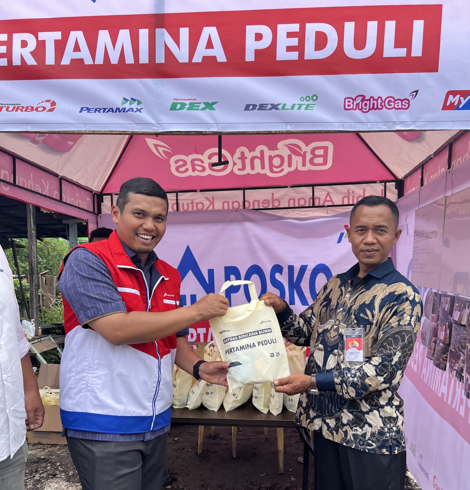 Foto_Dukungan_Pertamina_Patra_Niaga_Bencana_Sumbar_(4).jpeg