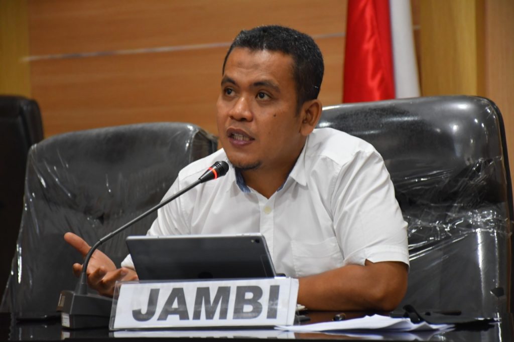 Wein-Arifin-Bawaslu-Jambi-1024x682.jpg