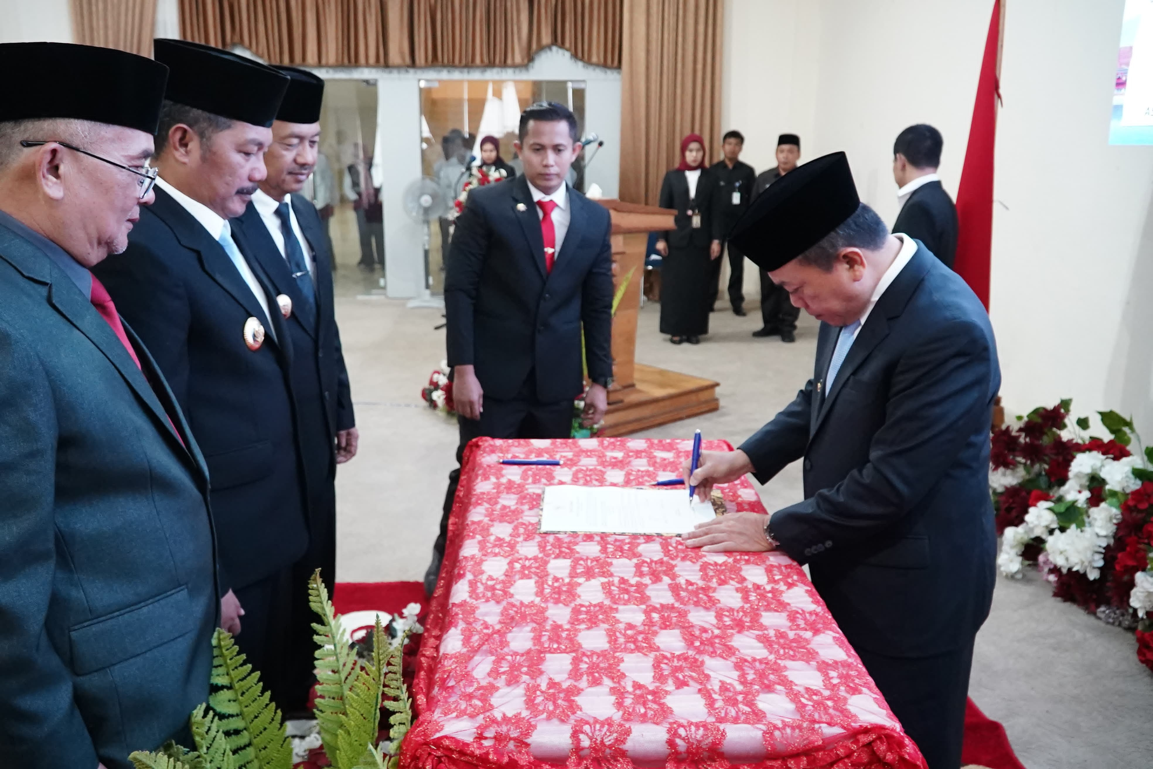 Gubernur Al Haris Hadiri Sertijab Bupati Kerinci, Minta Selaraskan RPJMD