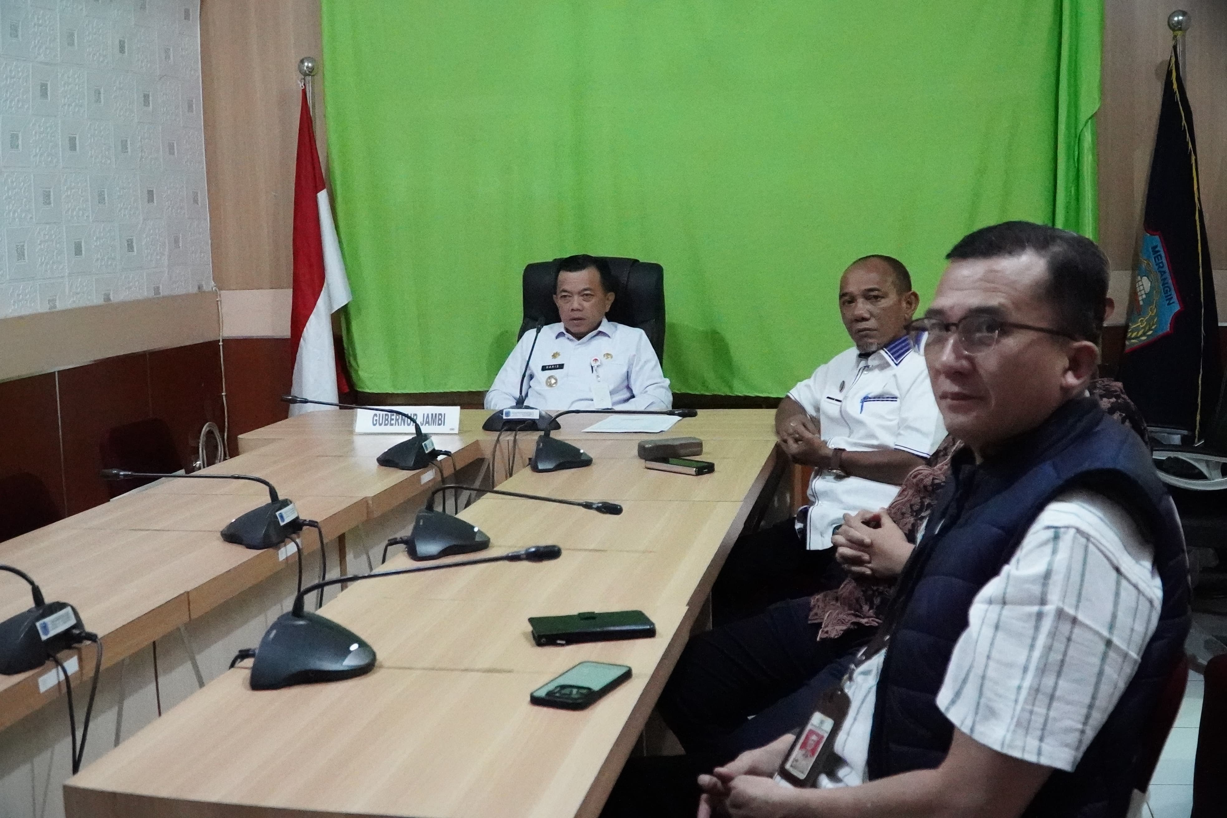 Dipimpin Mendagri, Gubernur Al Haris Ikuti Rakor Persiapan PSU Melalui Zoom Meeting