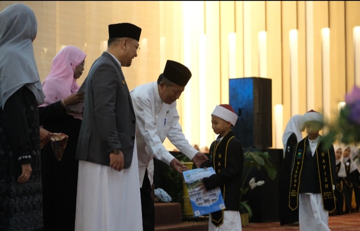 Wagub Sani Hadiri Wisuda Tahfidz Quran Ke-IV Diniyyah Al-Azhar