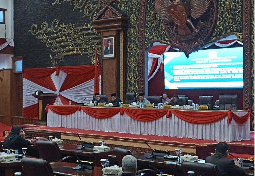 Rapat Paripurna DPRD Jambi Hasilkan Tiga Ranperda disahkan Jadi Perda