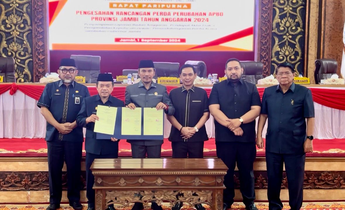 DPRD Bersama Pemprov Jambi Sahkan APBD Perubahan 2024