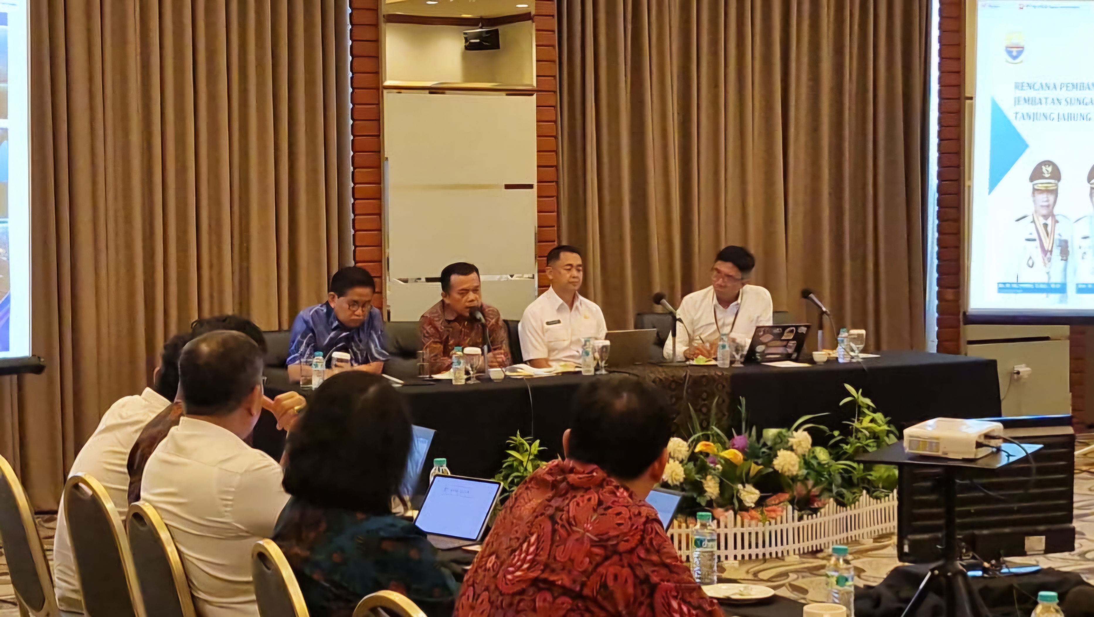 Gubernur Al Haris Dorong Pembangunan Jembatan Sungai Rambut di Tanjung Jabung Timur