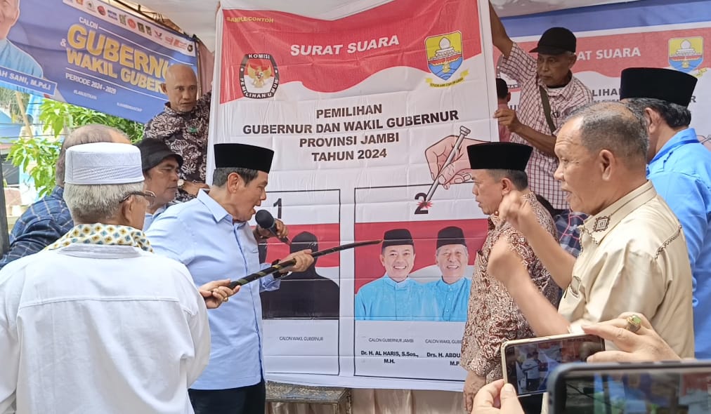 Mantan Camat Telanai: Kalau Pilih yang Baru Belum Tentu Selesai, Enak Kita Lanjutkan Biar Selesai Gawe Ini