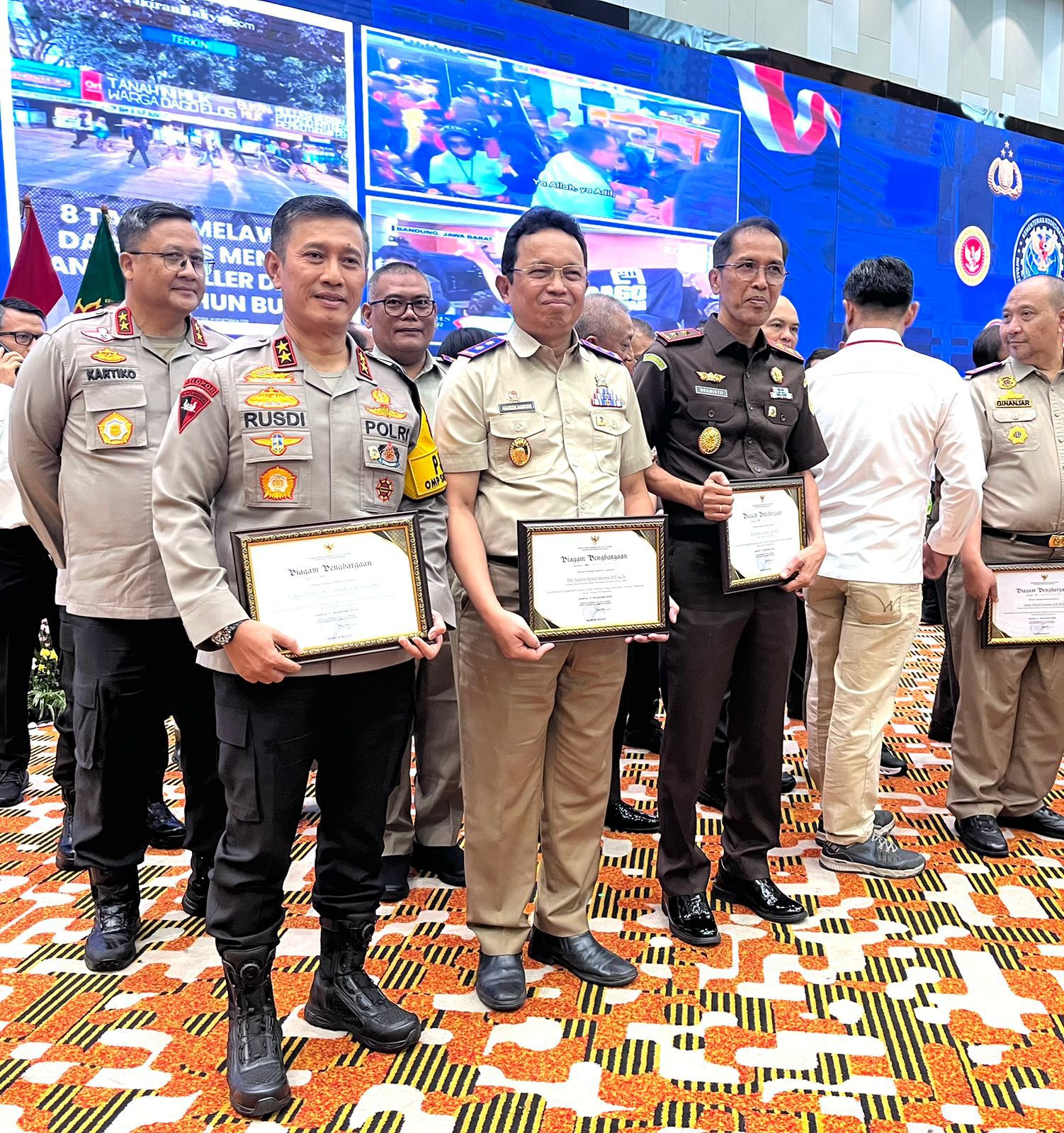 Polda Jambi Dapat Apresiasi, Kapolda Terima Pin Emas dari Menteri ATR/BPN