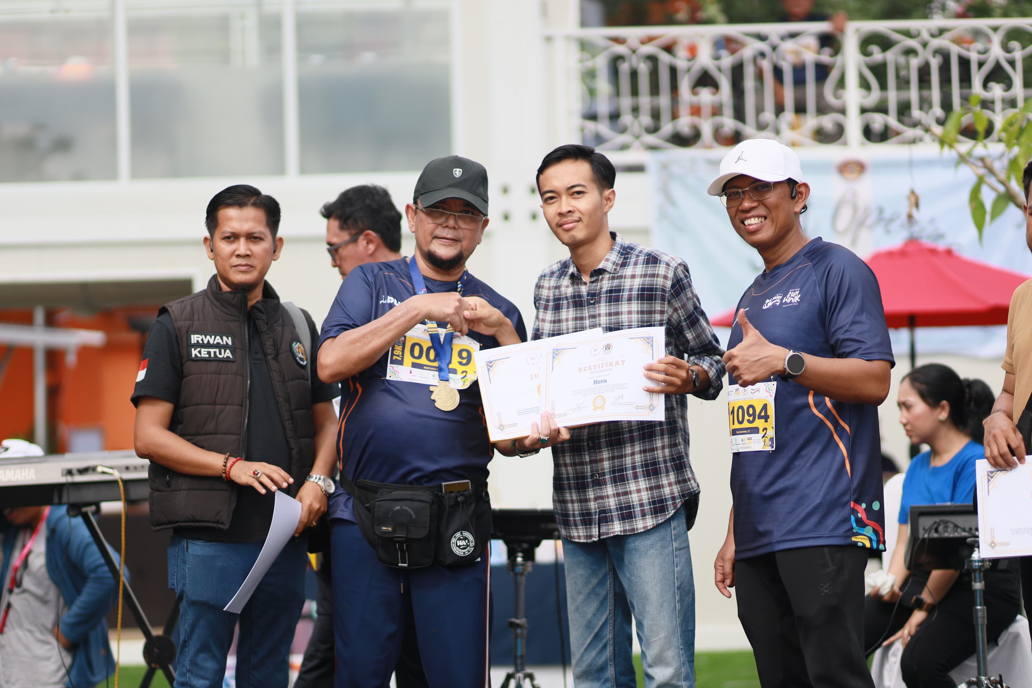 Hadiah Juara Lomba Jurnalistik dan Video Peringatan Hari Jalan Nasional Diserahkan Kepala BPJN Jambi