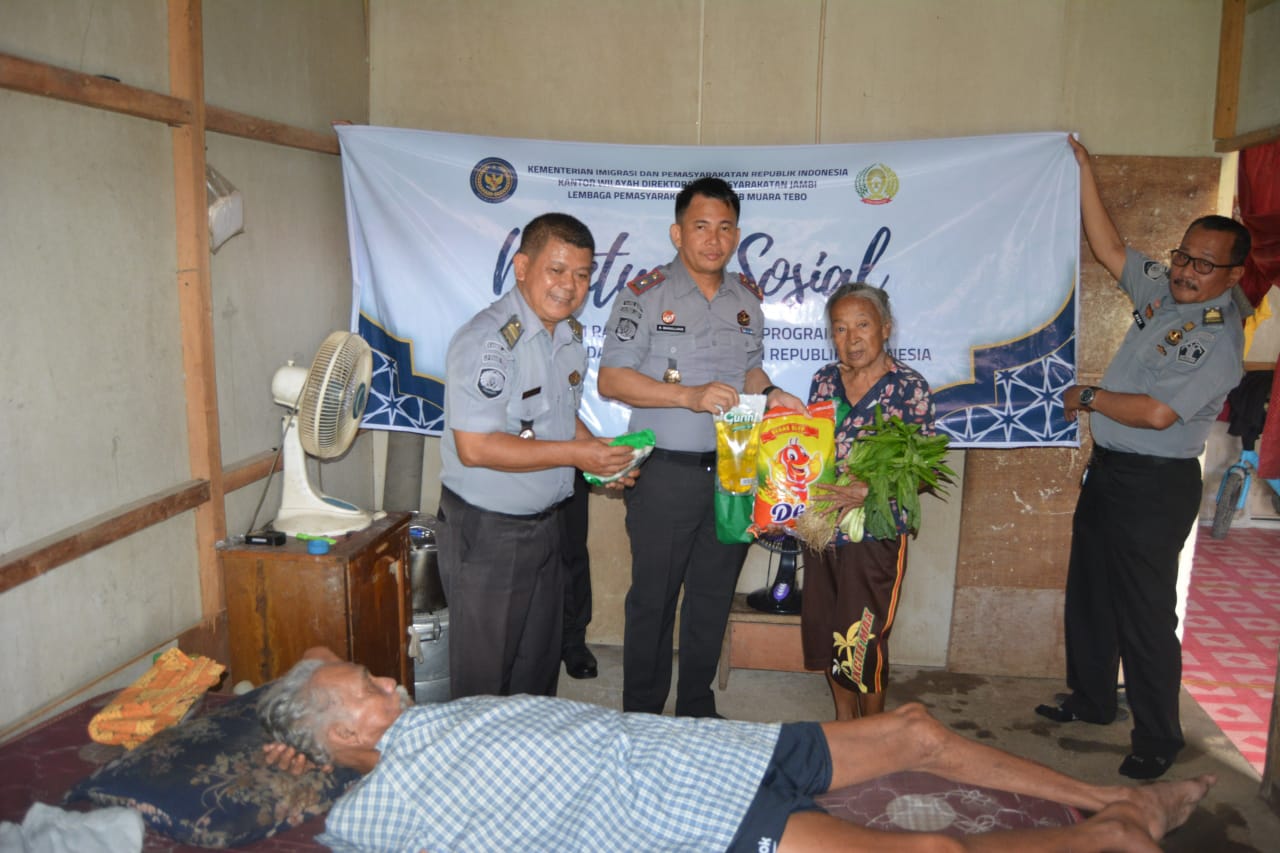 Lapas Kelas IIB Muara Tebo Salurkan Bantuan Sosial Sambut Hari Bhakti Pemasyarakatan ke-61