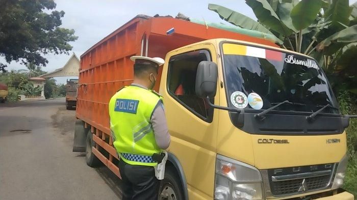 Polda Jambi Mulai Tertibkan Angkutan Batu bara, Tidak Pakai BH, Sopir Truk Dilarang Operasi